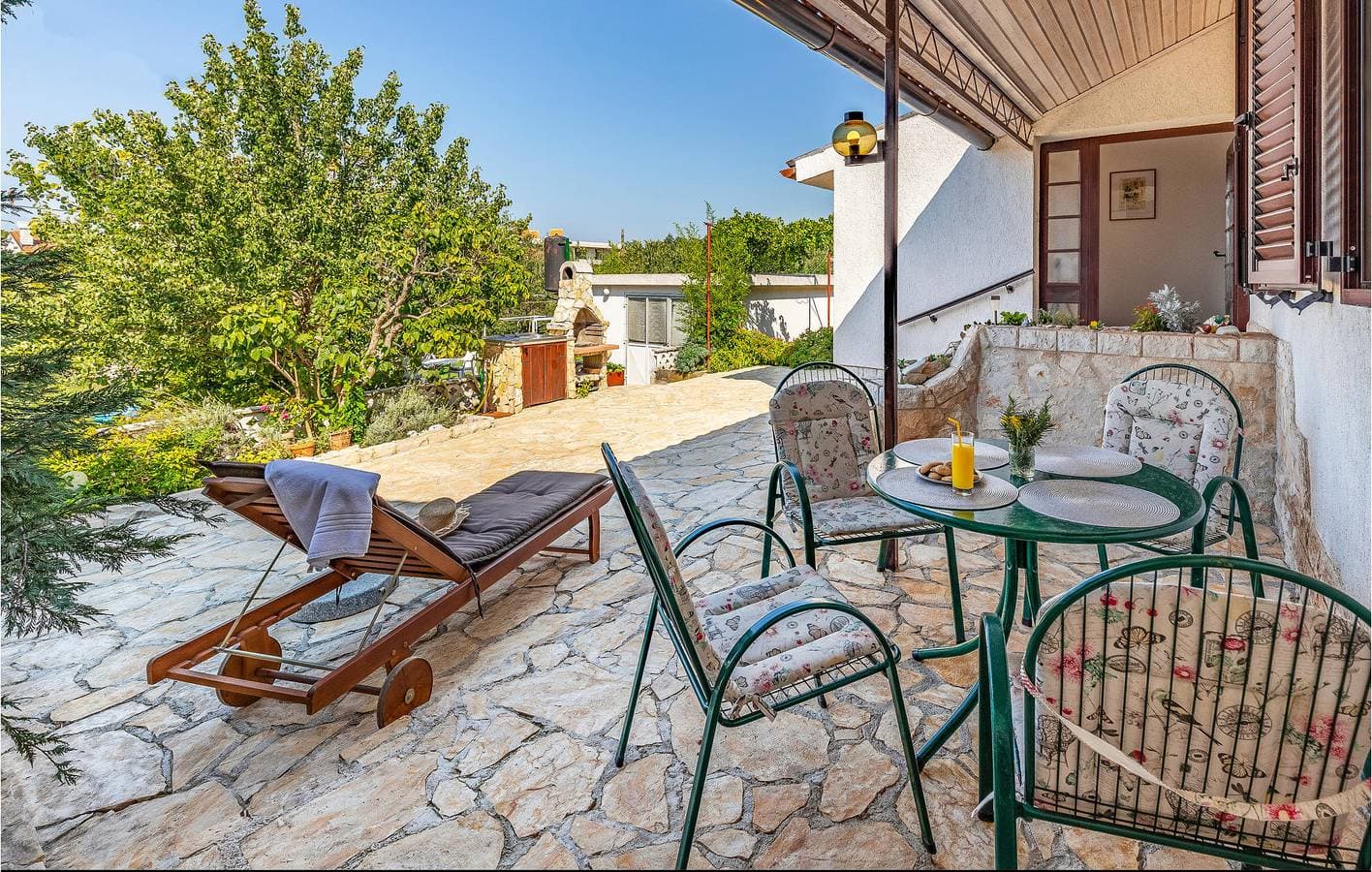 Foto 4 von 32: Charmante 2-Zimmer-Wohnung in der Nähe des FKK-Strandes mit Terrasse und Parkplatz