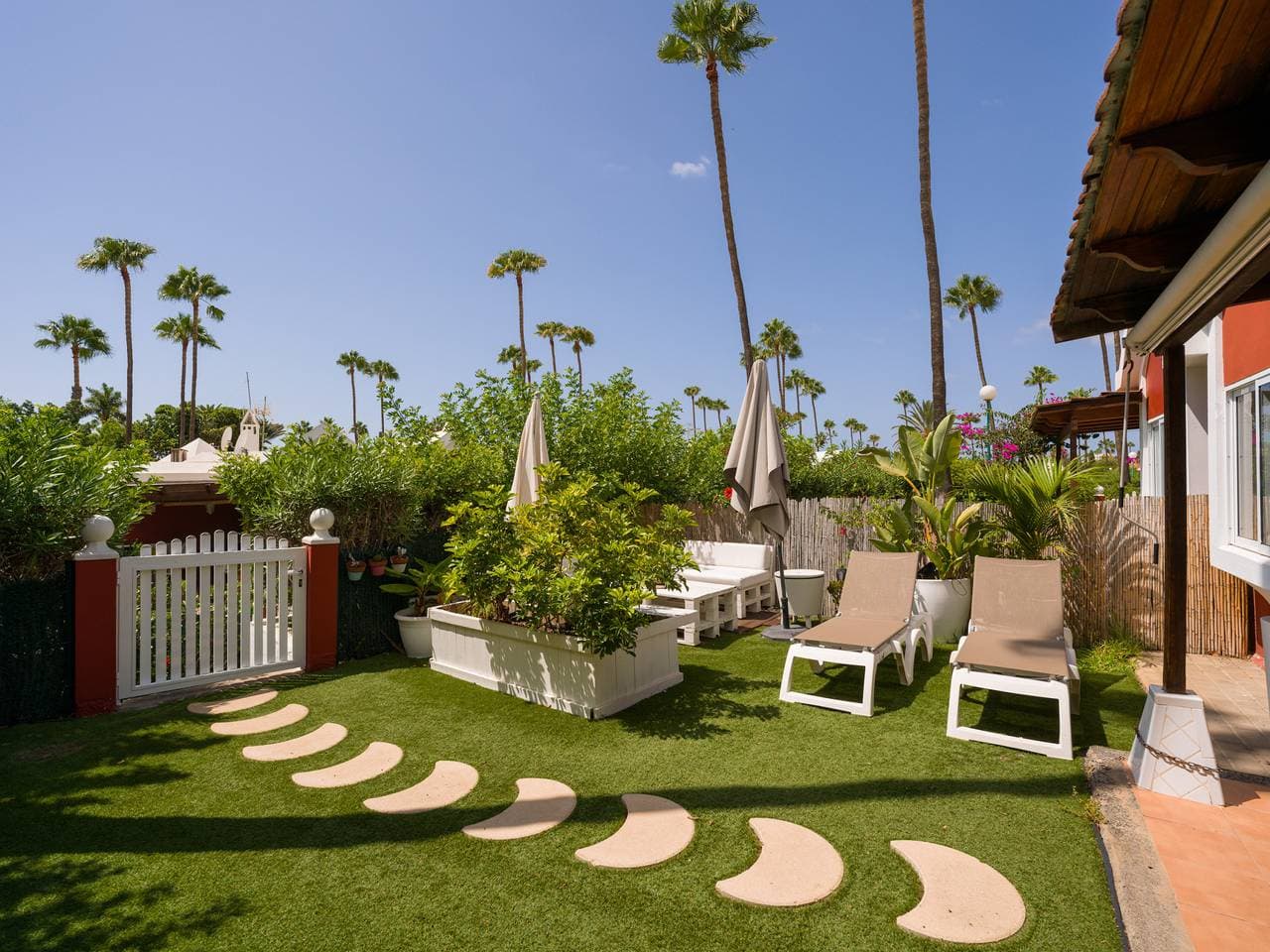 Cozy Bungalow with Private Jacuzzi in Maspalomas 1