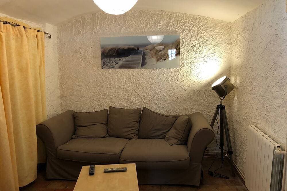 Foto 11 von 30: Renoviertes Steinhaus im Zentrum des Dorfes, Klimaanlage und Schwimmbad