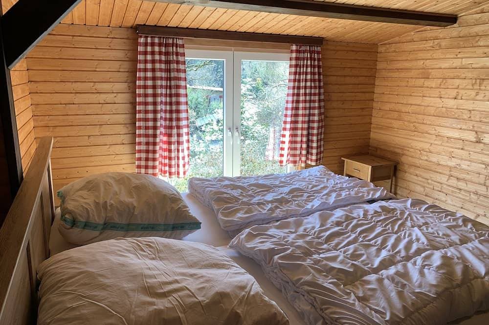 Foto 2 von 24: Gemütliches Holzblockhaus im Naturpark Reinhardswald - Weserbergland nähe Kassel