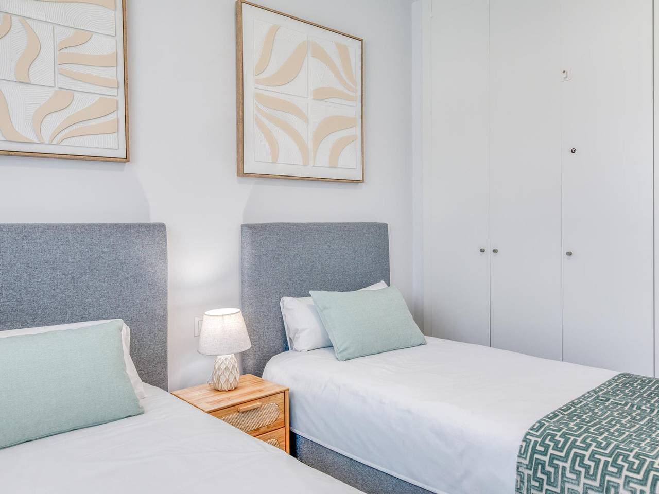 Foto 11 von 16: Modernes Penthouse in Estepona mit Parkplatz und atemberaubender Aussicht