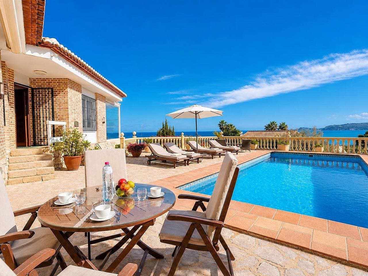 Foto 5 von 15: Luxusvilla in Javea mit privatem Pool und Klimaanlage nahe am Strand