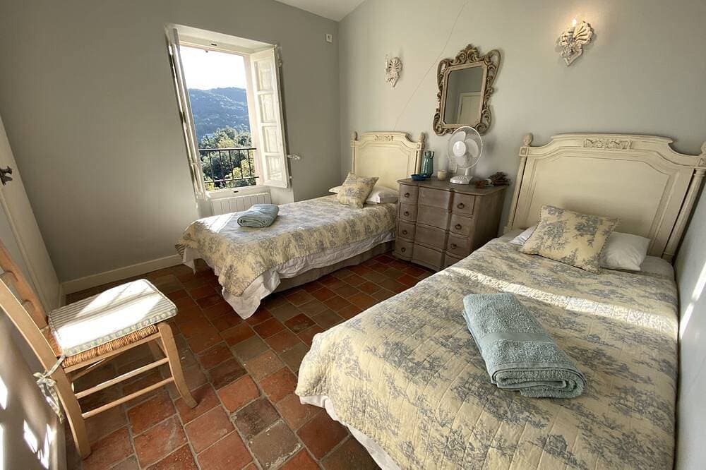 Foto 5 von 30: Luxuriöse 4-Schlafzimmer-Villa mit privatem Swimmingpool und atemberaubender Aussicht