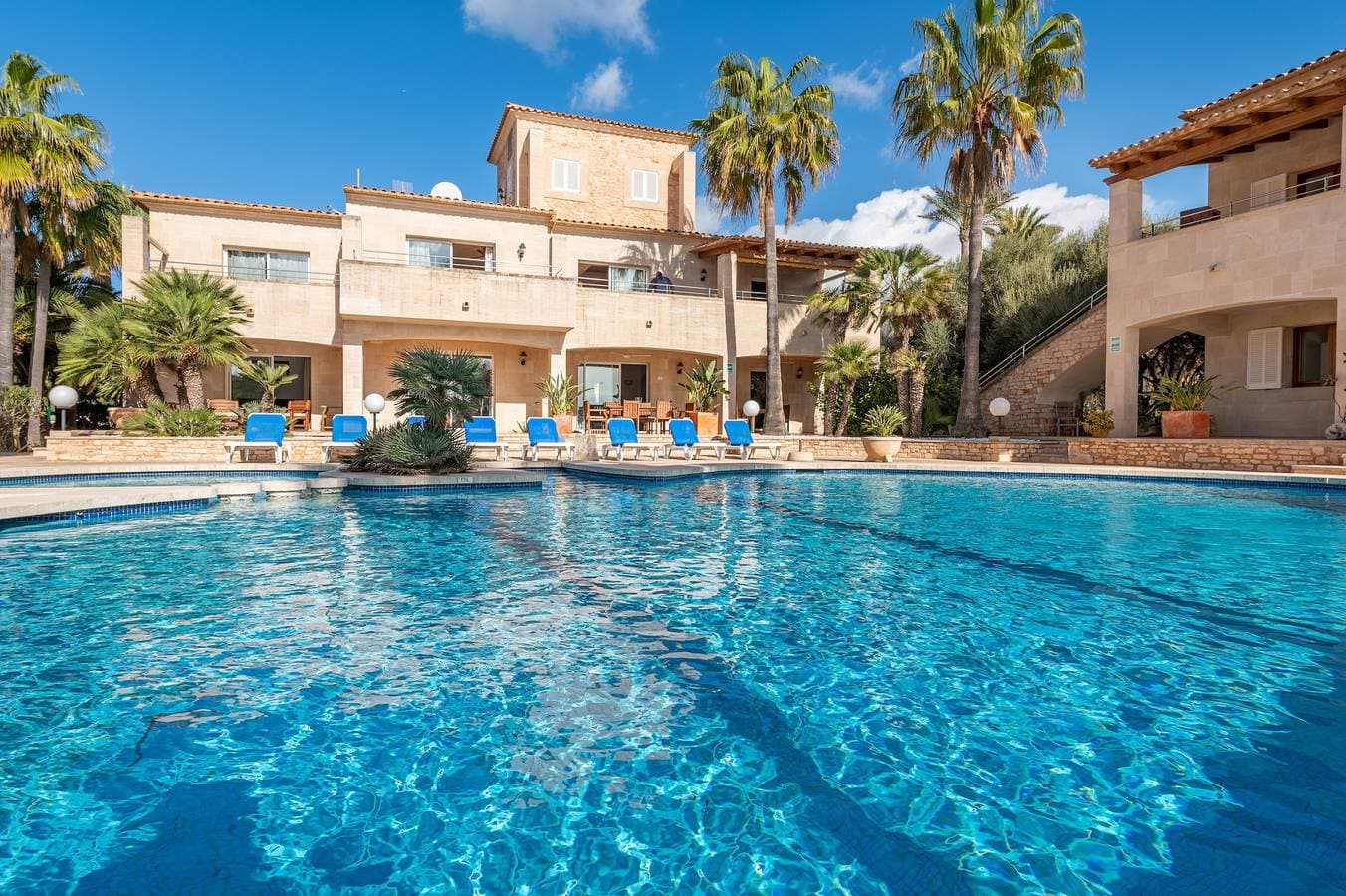 Foto 2 von 18: Ferienwohnung 'Residencial Planta Baja Cerca Playa' mit Meerblick, Wi-Fi und Klimaanlage