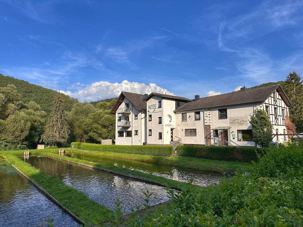 Hotel | Restaurant | Forellenzucht 1
