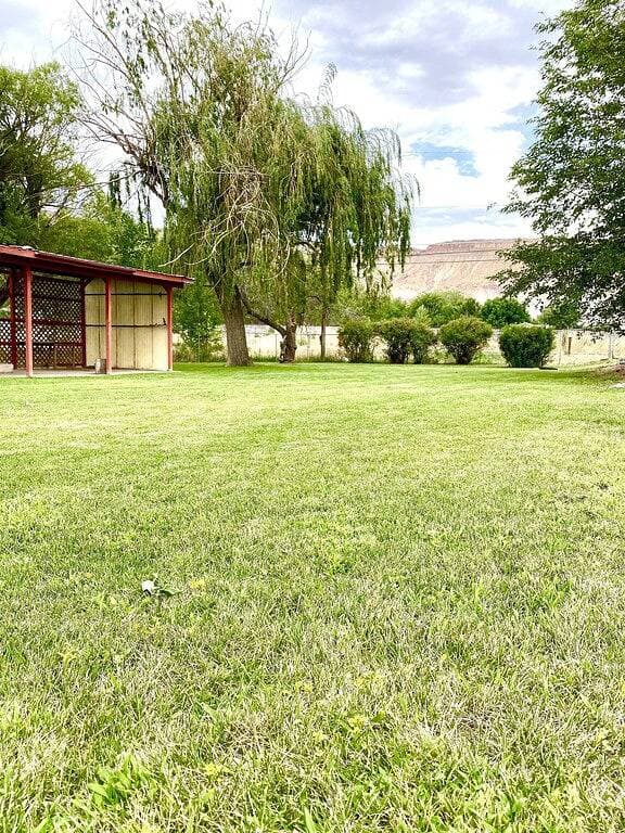 Country farmhouse with outdoor entertaining area 1