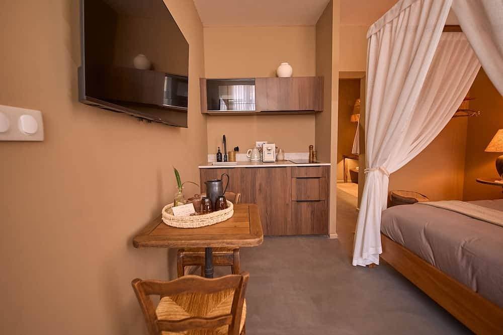 Foto 8 von 21: Bahia Suite • Private Jacuzzi & Air Conditioning in the Heart of Downtown Cognac