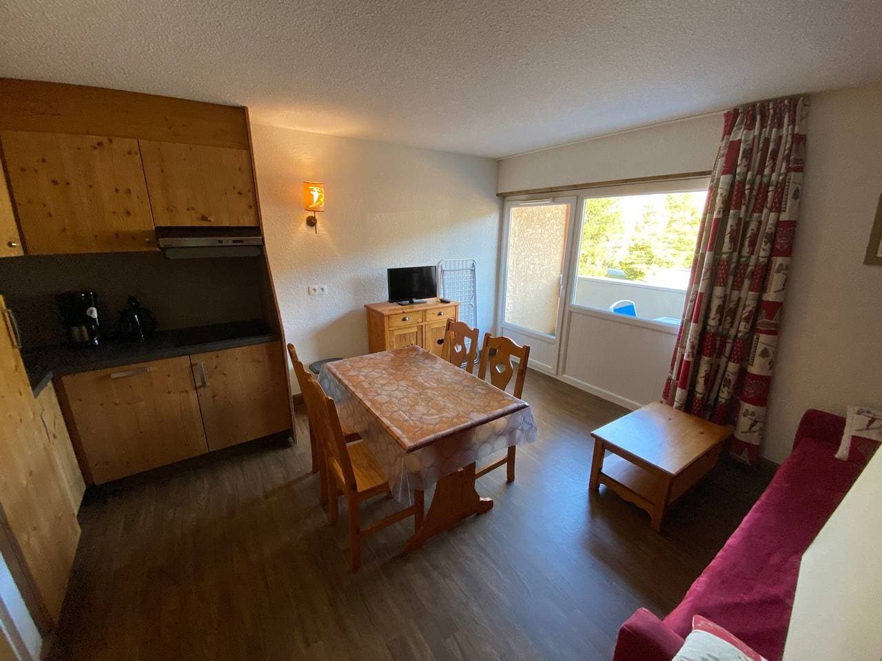 Foto 3 von 9: Autrans - Gemütliche Wohnung für 4 Personen mit Balkon, nahe dem Dorfzentrum und den Skipisten