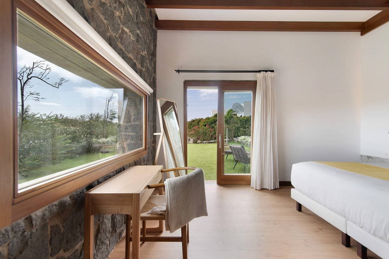 Foto 13 von 28: Landhaus 'Jacaranda – Finca La Suerte Grande' mit Bergblick und Gemeinschaftspool