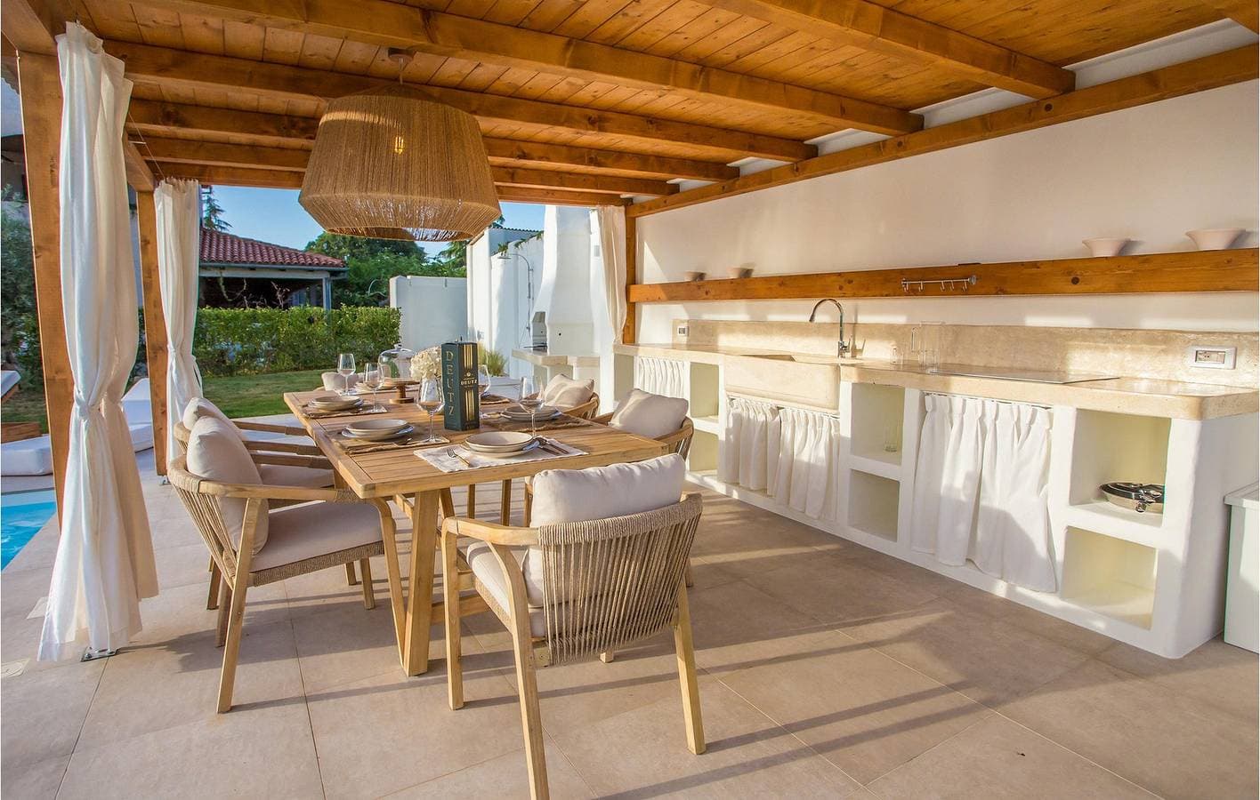 Foto 3 von 29: Gemütliche 85 m² große Wohnung mit Pool, Terrasse und Parkplatz in Kadumi