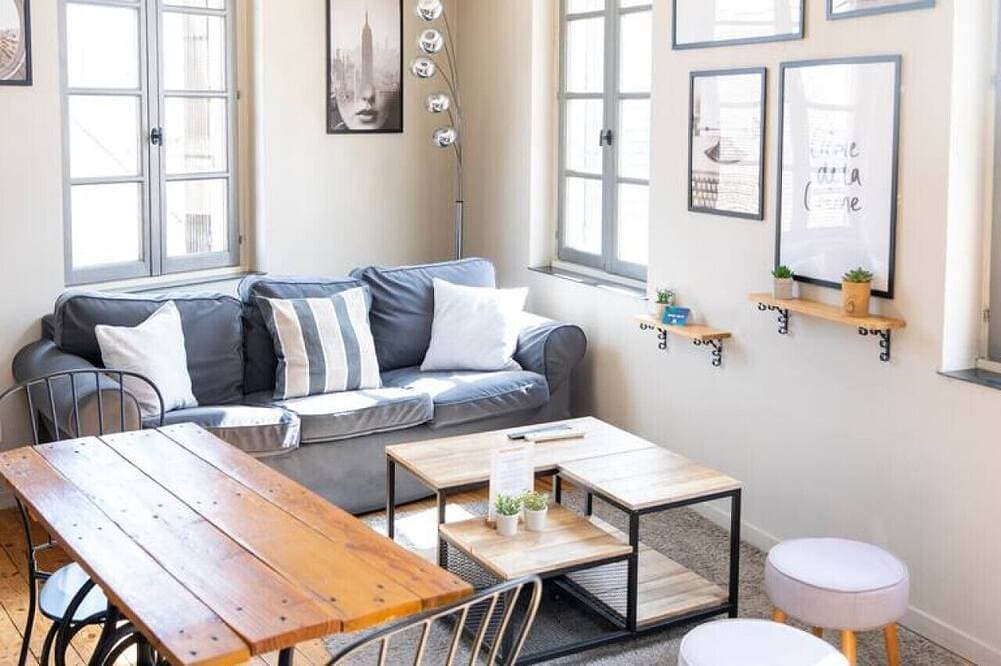 Apartment for 2, Place St. Sauveur 1