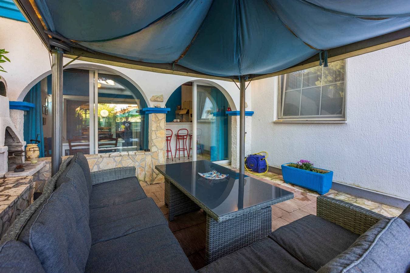 Foto 5 von 40: Ferienwohnung mit gemütlicher Terrasse und Grill