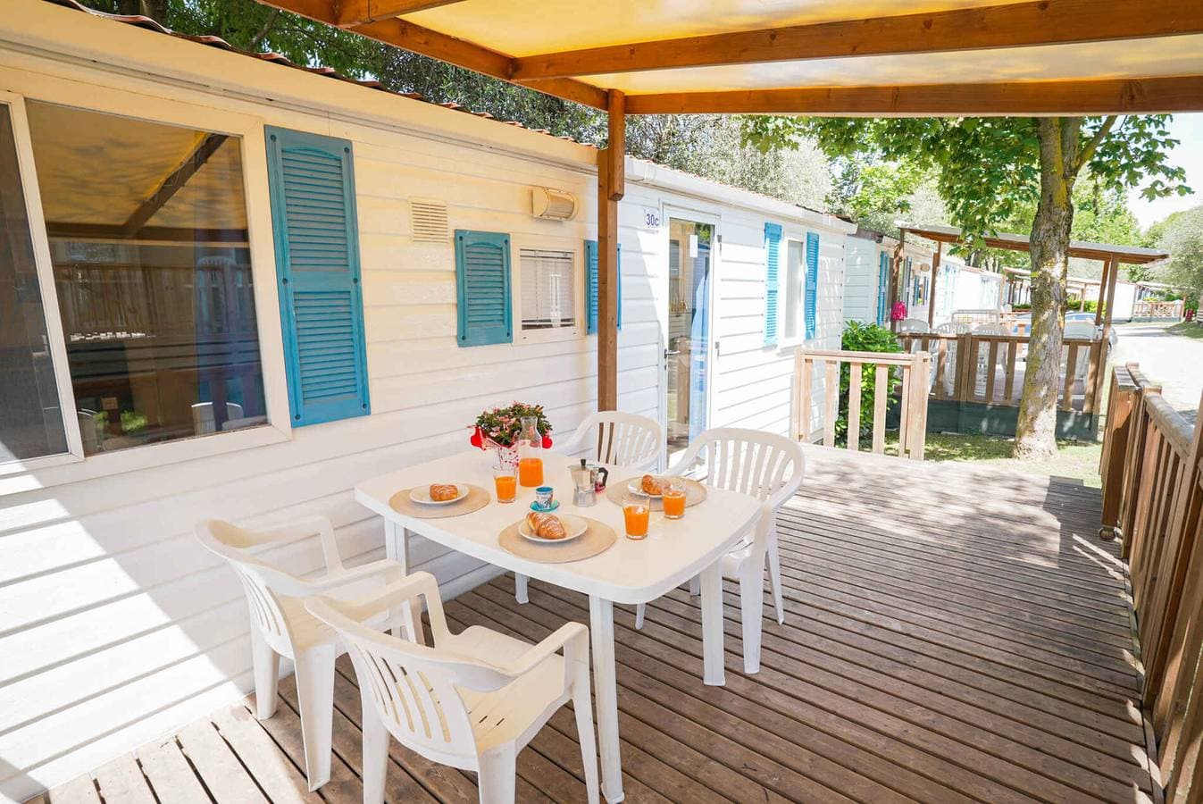 Mobilehome mit Klimaanlage und Terrasse  1