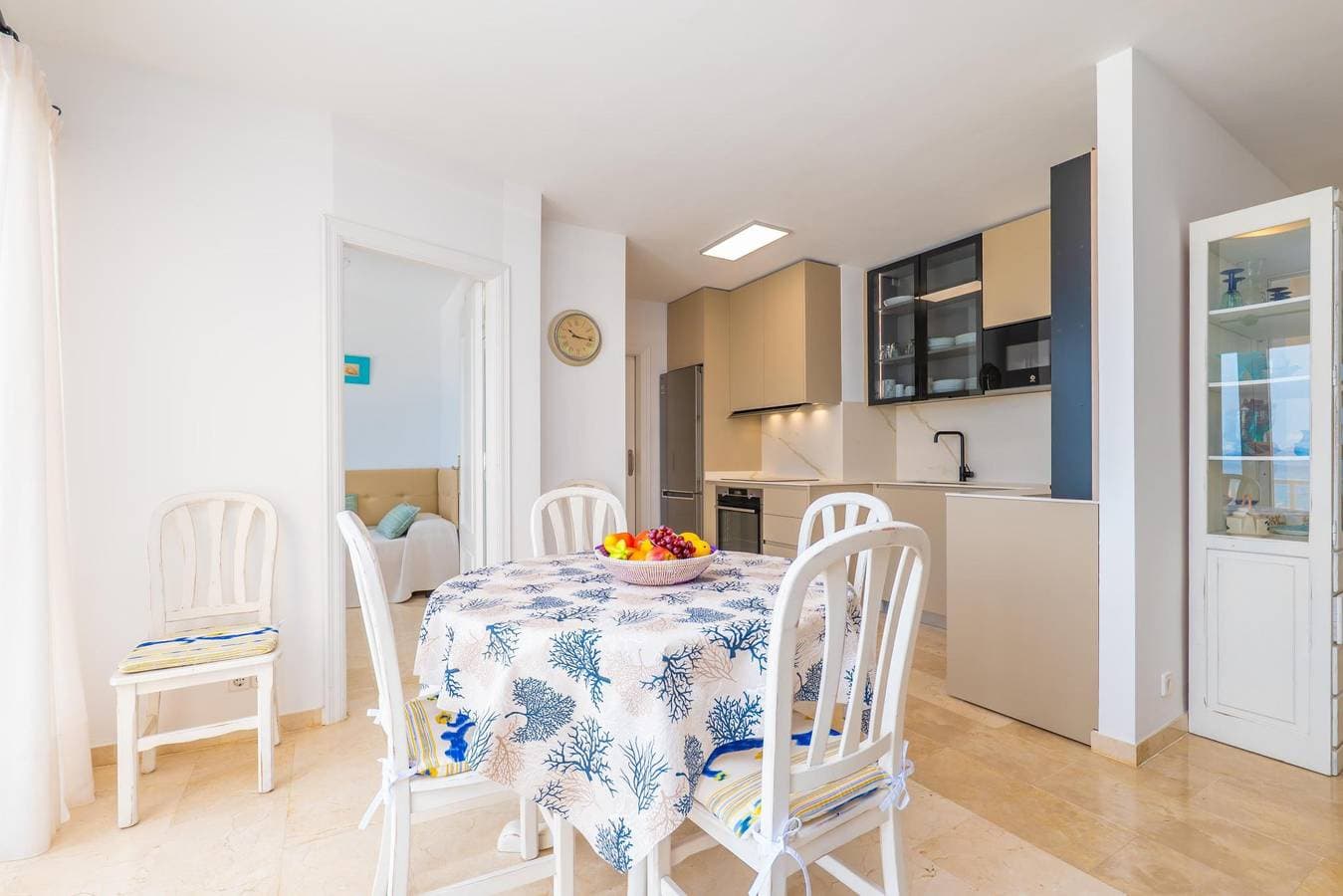 Foto 10 von 34: Brisa Marina - Modernes Apartment direkt am Meer in Colònia de Sant Pere – Kostenloses WLAN