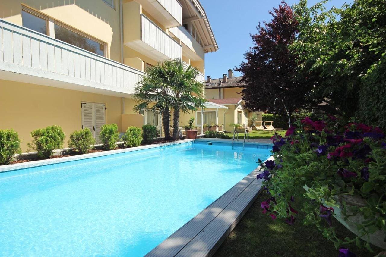 Foto 4 von 8: Double Room with Balcony