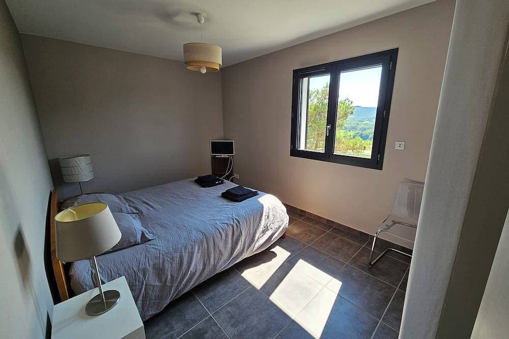 Foto 3 von 16: Maison de 6 Personnes Avec Piscine à 10 mn à Pied dun Site Classé