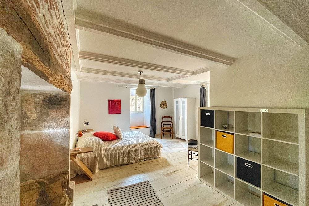 Foto 4 von 18: Country house surrounded by vineyards close to amenities