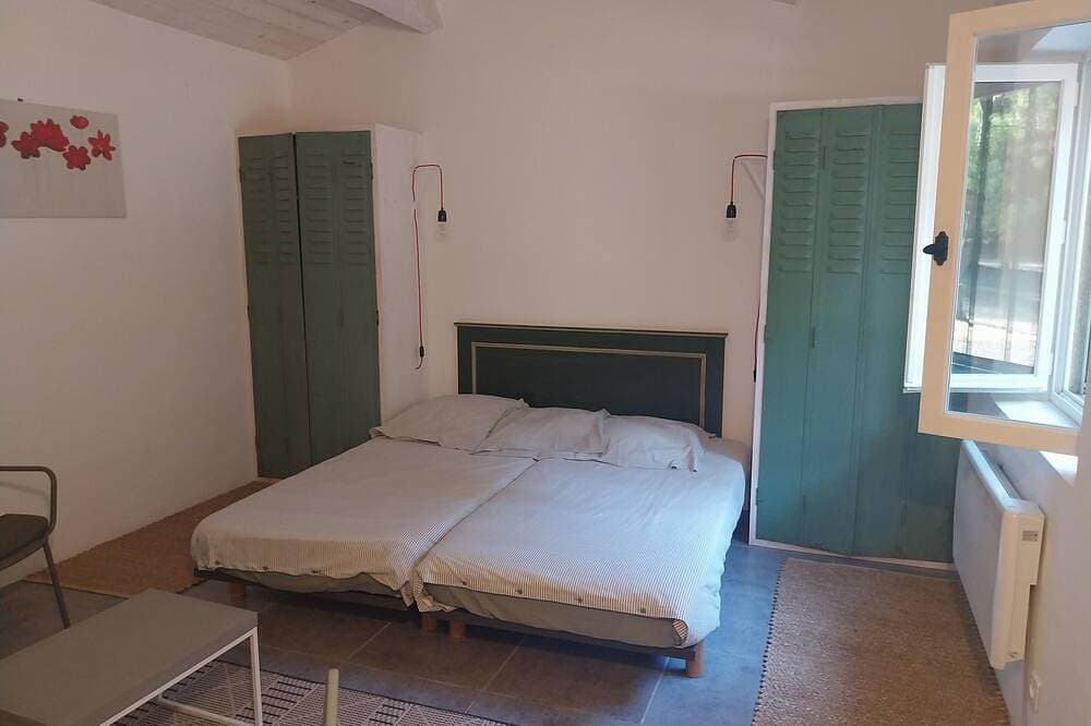 Foto 2 von 26: Schuppen im Herzen der Provence