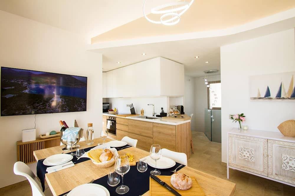 Foto 5 von 30: Mediterranean villa with private pool on Foxi Manna beach in Sardinia