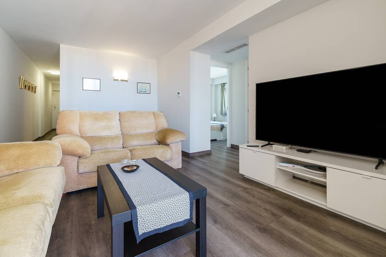 Foto 7 von 22: Ferienwohnung 'Acapulco 6' nahe am Strand mit Gemeinschaftspool & WLAN