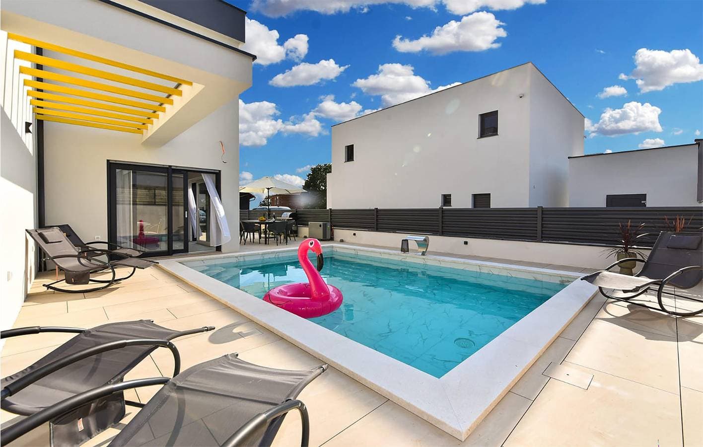 Foto 8 von 33: Gemütliche 2-Zimmer-Wohnung mit Pool, WLAN und Terrasse, 1,5 km vom Strand von Fažana entfernt
