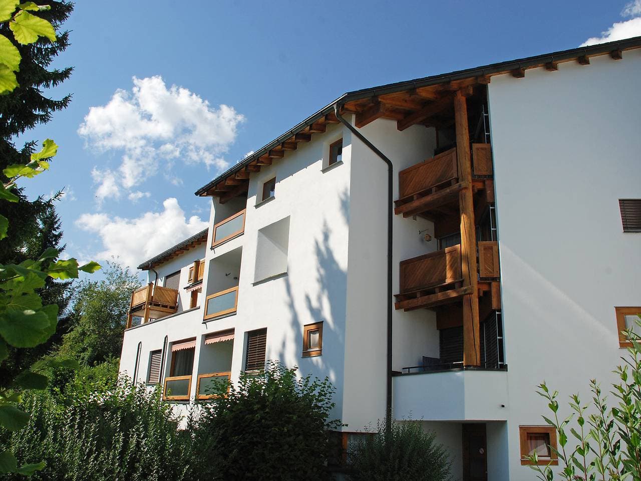 Kinderfreundliches, gemütliches, komfortables Mehrfamilienhaus Girun 1