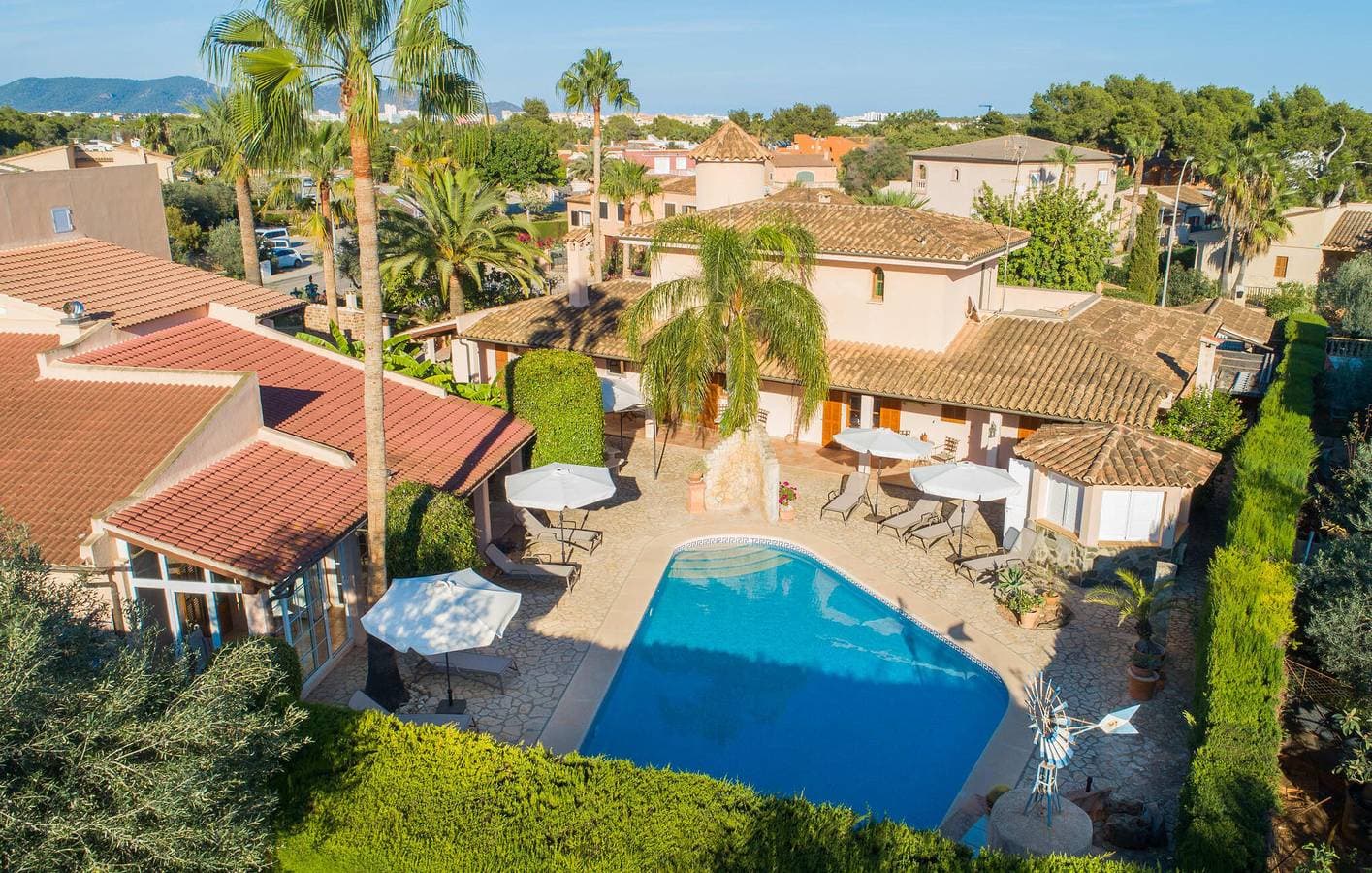 Foto 5 von 52: Sonnige Terrassenwohnung mit Pool 2,5 km vom Strand Cala Morlanda entfernt