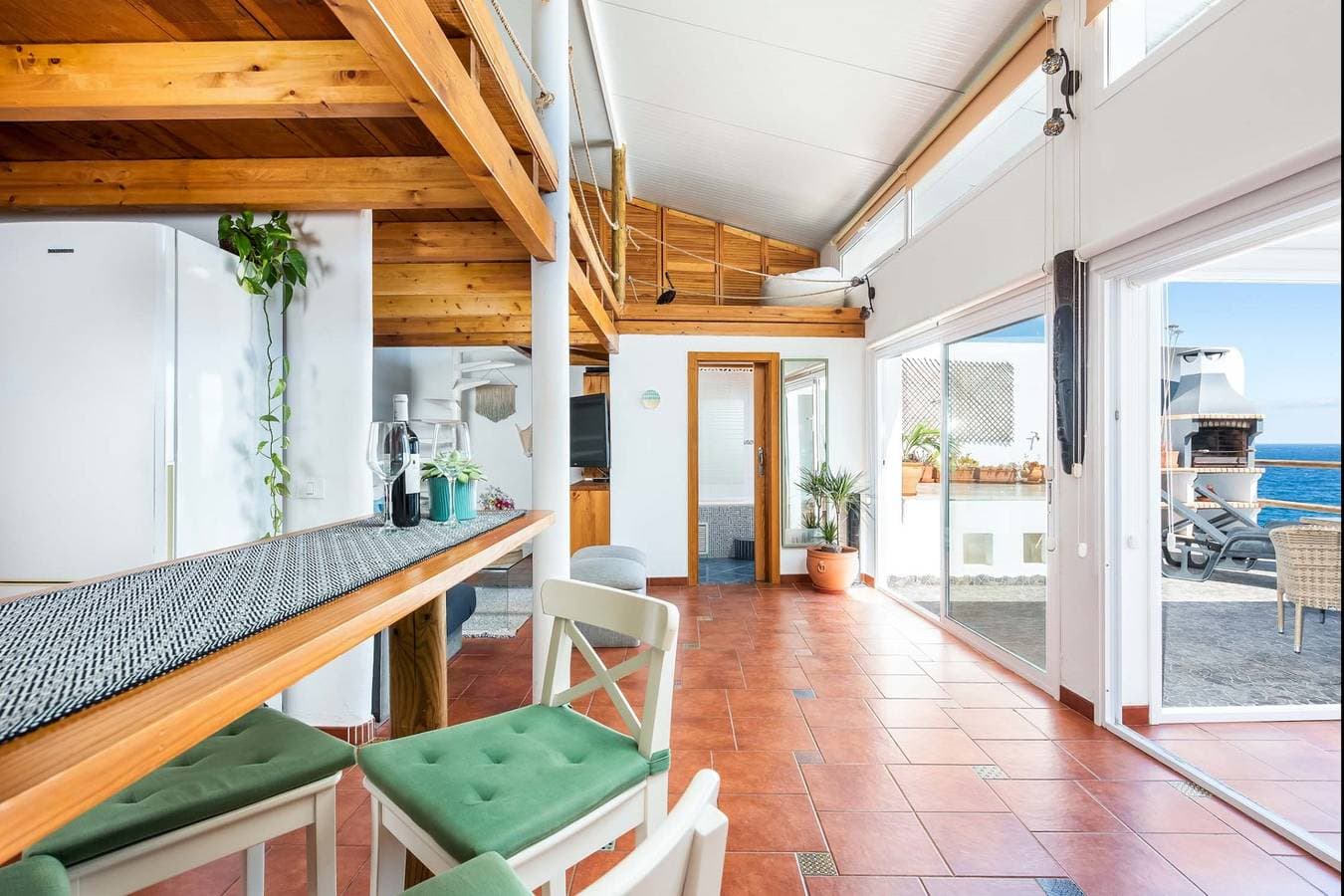 Foto 13 von 42: Ferienwohnung für 4 Personen mit Meerblick