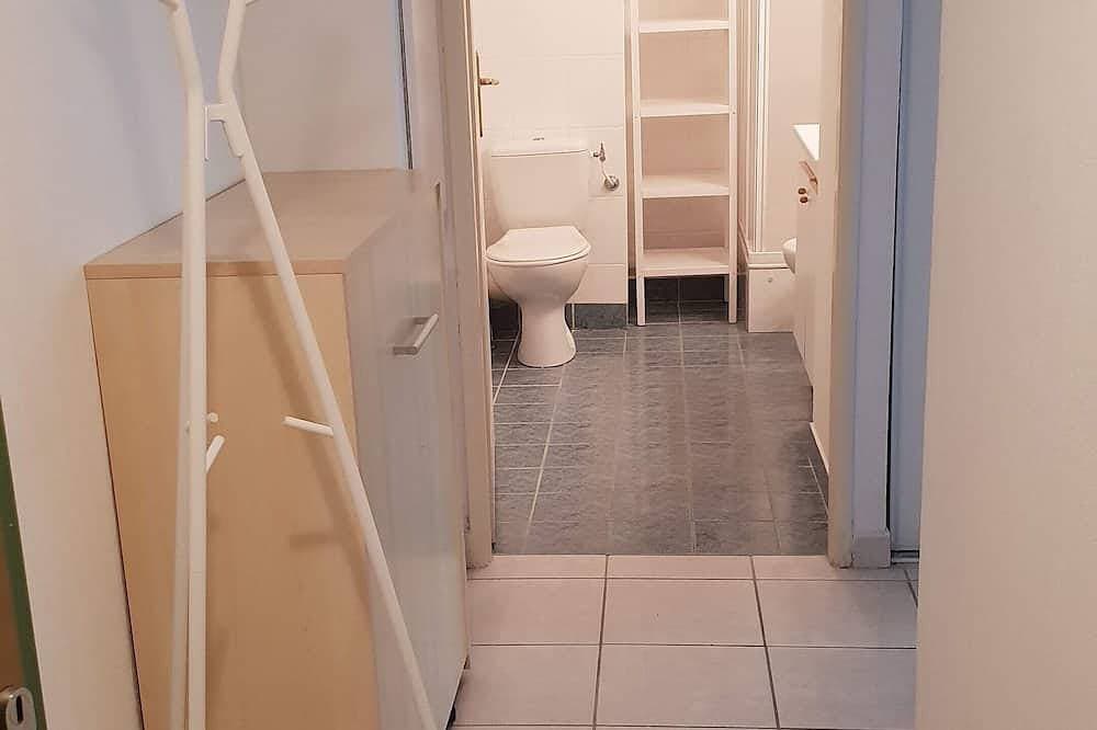 Foto 2 von 22: Elegantes, 30 m² großes Studio mit Aufzug und Terrasse, 30 m vom Meer entfernt, 7p AC / WLAN