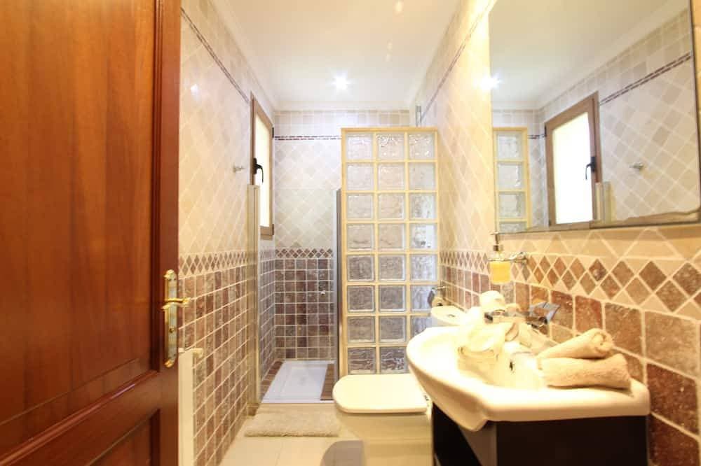Foto 10 von 30: Villa Puerto Adriano mit privatem Pool und 5 Gehminuten vom Strand entfernt