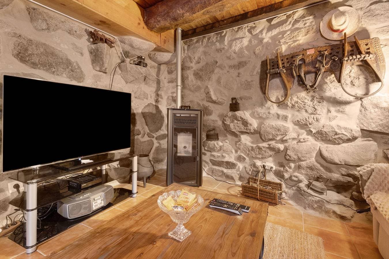 Foto 5 von 41: Chalet 'Cantinho De Tourem' mit Bergblick, privater Terrasse und Wi-Fi