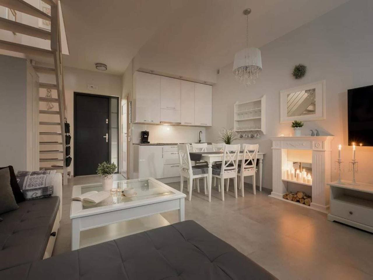 Foto 8 von 28: Komfortables Ferienhaus mit Garten und Sommerpool