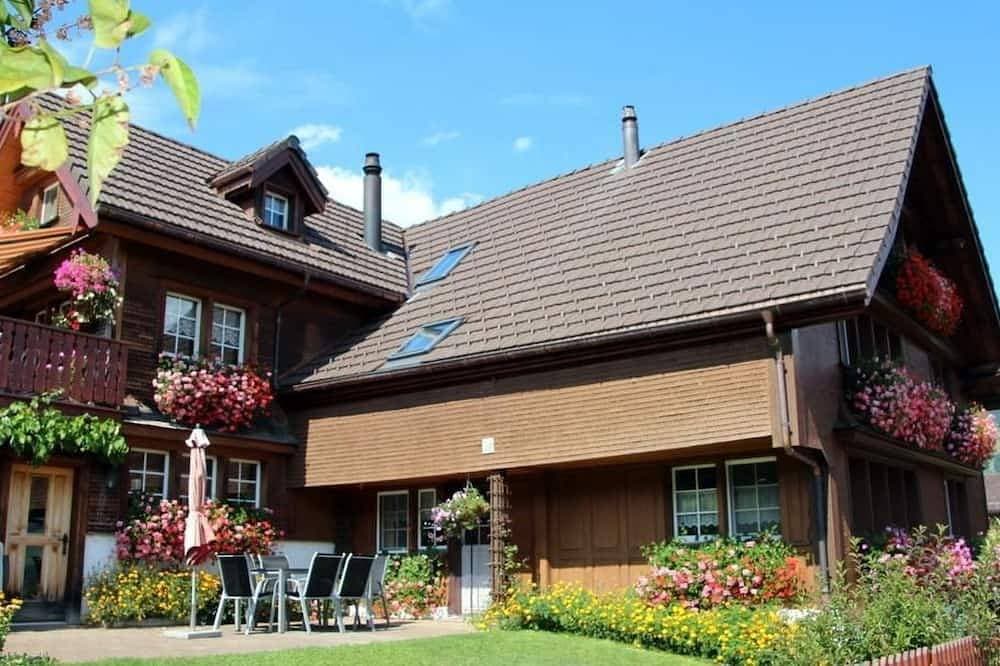 Gemütliche und geräumige Ferienwohnung 1