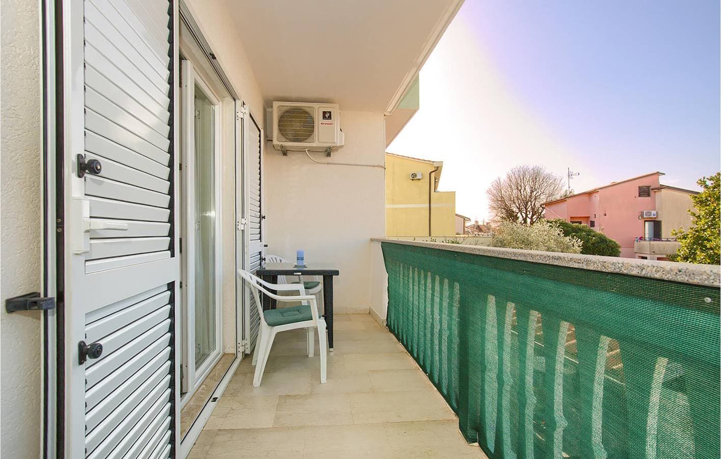 Foto 2 von 11: Gemütliche Ferienwohnung mit Terrasse, WLAN und Parkplatz in der Nähe des Strandes Havajka