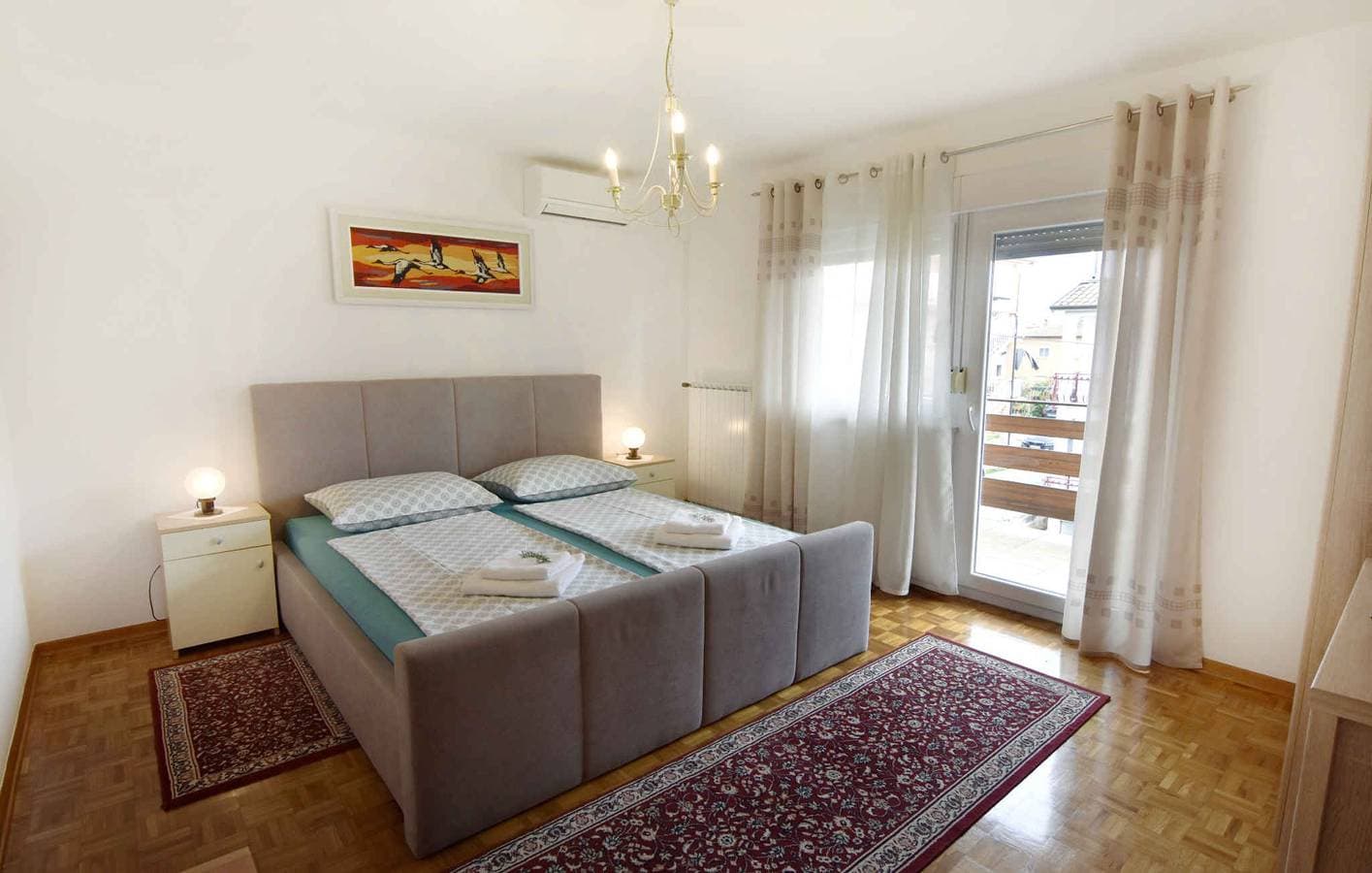 Foto 10 von 43: Ferienwohnung mit zwei Schlafzimmer und Klimaanlage