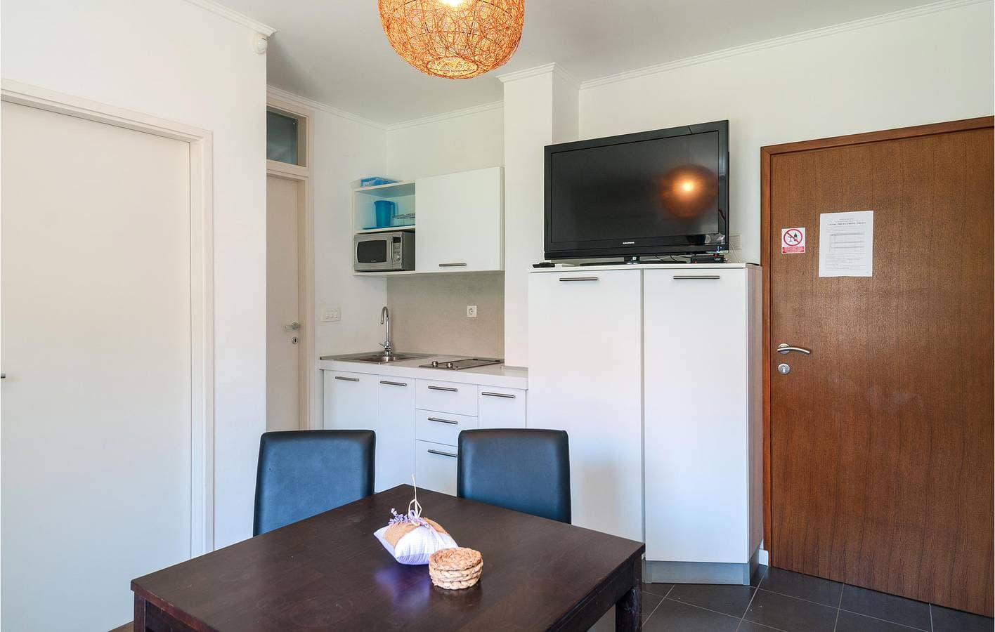 Foto 5 von 15: Gemütliche 1-Zimmer-Wohnung mit Terrasse, 400 m zum Strand und kostenlosen Parkplätzen