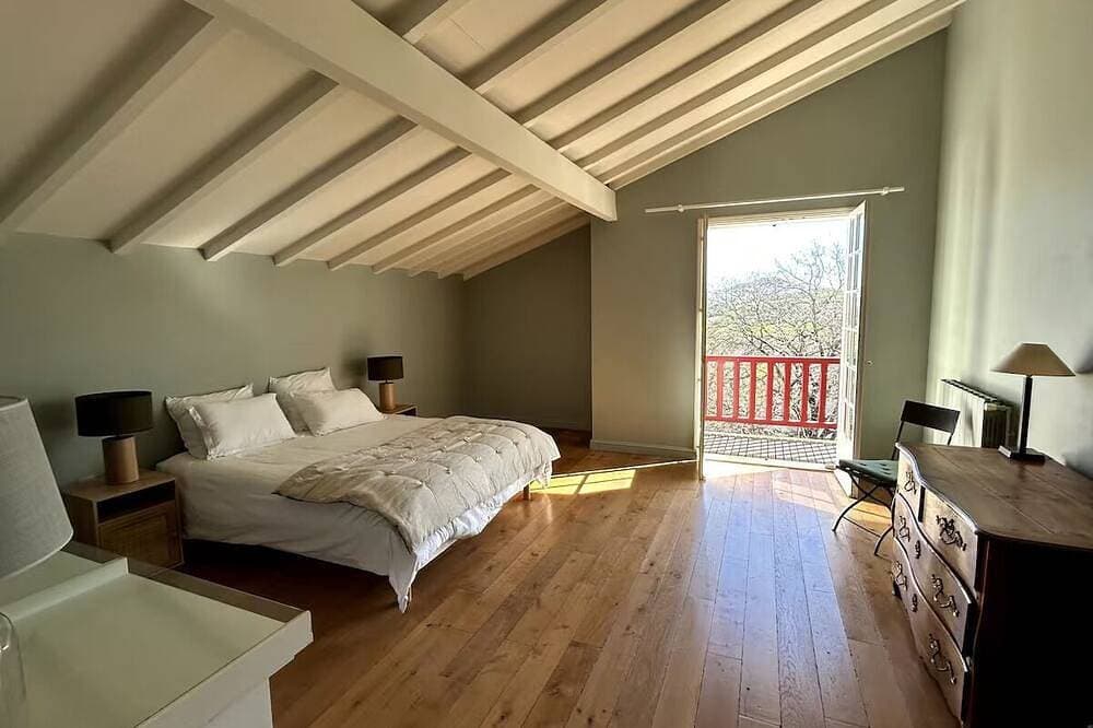 Foto 4 von 30: Beautiful family home in the heart of the Basque countryside, less than 30 minutes from the beaches