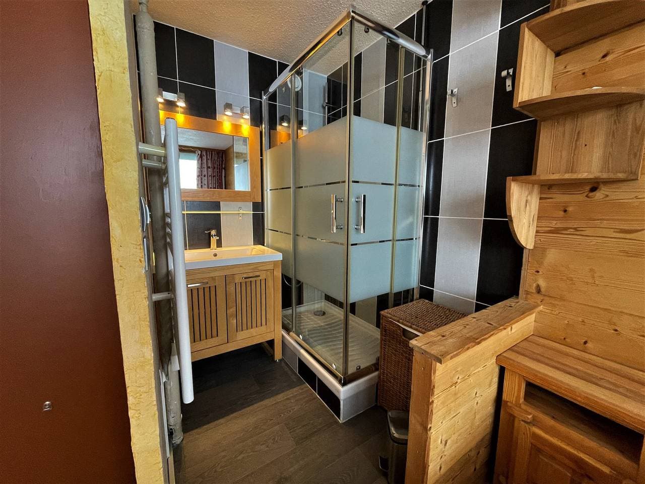 Foto 12 von 21: Wunderschöne Ski-in/Ski-out Ferienwohnung für 4 Pers. im Herzen von Les Menuires