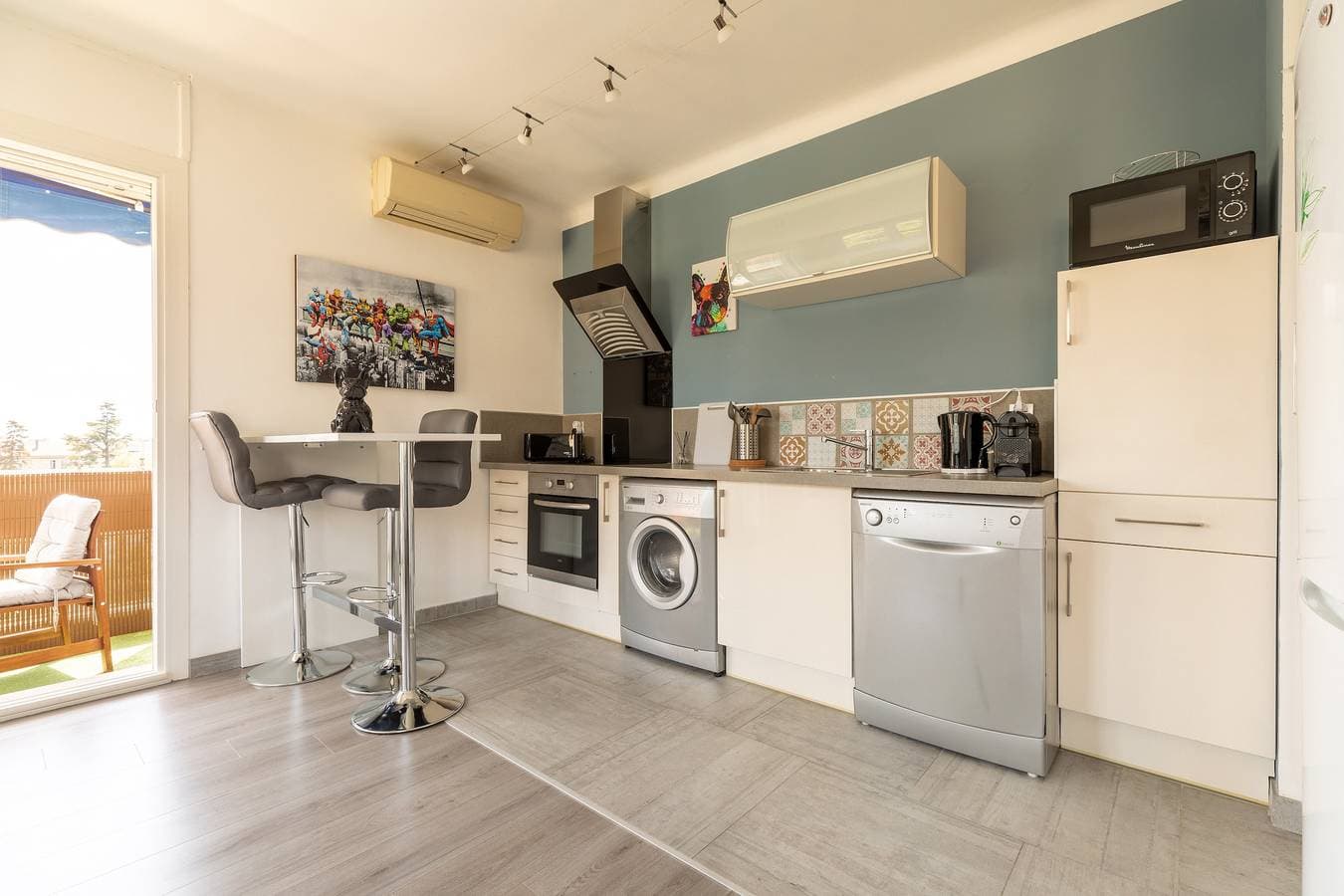 Foto 3 von 12: Ferienwohnung für 4 Personen mit Balkon
