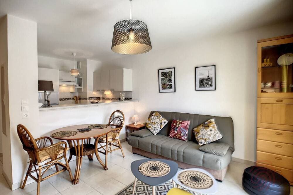 Foto 8 von 22: Gemütliche 2-Zimmer-Wohnung mit Terrasse, WLAN und Parkplatz, 500 m zum Stadtzentrum & Thermen