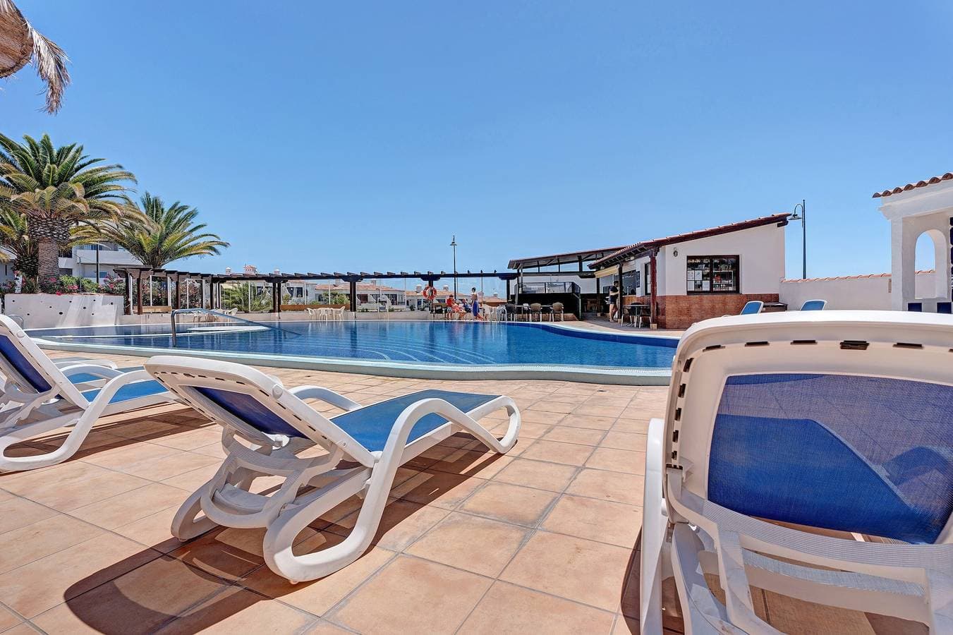 Foto 5 von 25: Ferienhaus 'Beautiful Apartmento Amarilla Golf' mit Meerblick, Gemeinschaftspool und WLAN