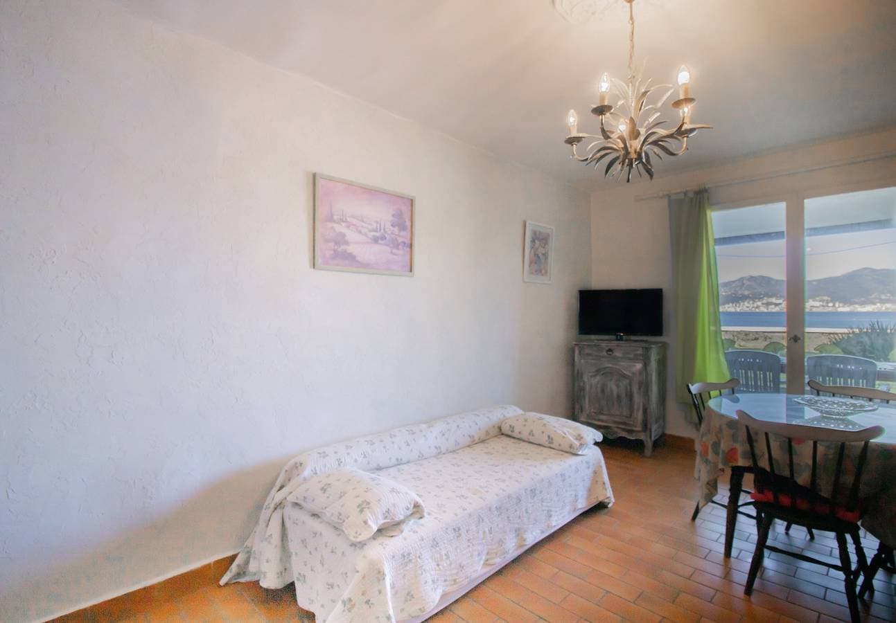 Foto 4 von 27: Studio „Pieds dans l’eau“ mit Meerblick und privater Terrasse