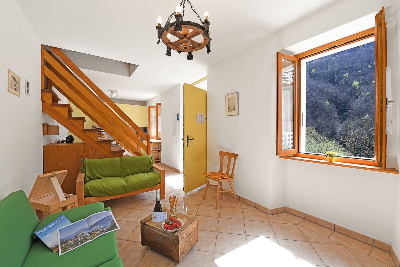 Foto 11 von 31: Casa Lara: Cosy Alpine Home Near Lugano + Garden (Sleeps 5)