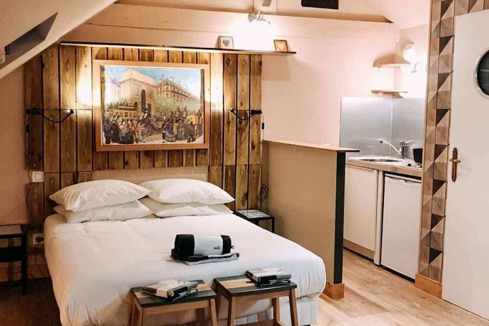 Sous les Toits (2 pers.)-Studio-Romantik-Ensuite mit Dusche-Stadtblick 1
