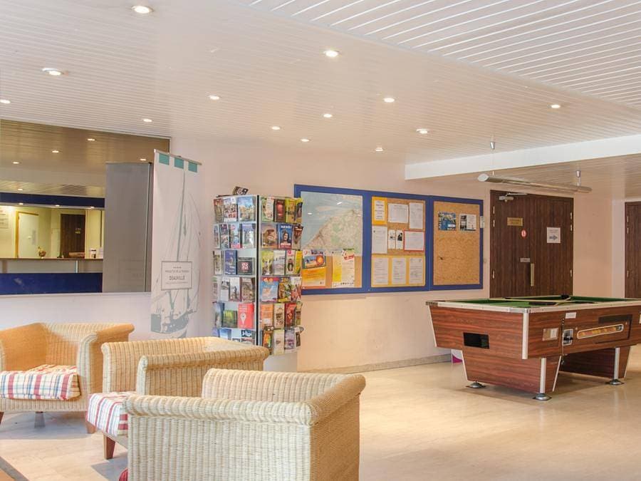 Foto 8 von 28: Pierre & Vacances Résidence Les Tamaris - Studio 4 personen - Studio - 1 Schlafalkoven - Terrasse oder Balkon