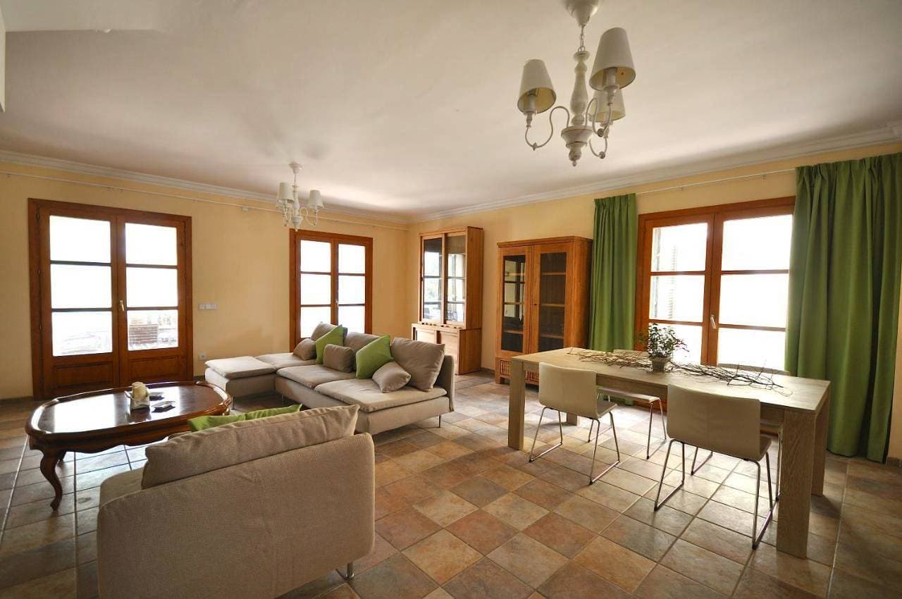 Foto 5 von 33: Three-Bedroom Villa with Sea View