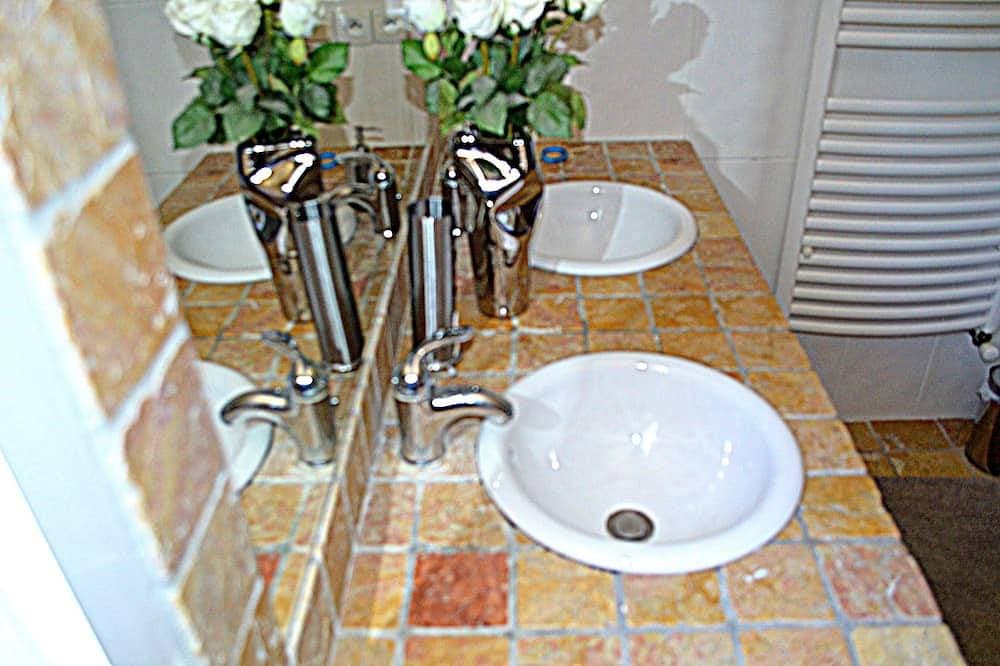 Foto 6 von 24: Haus 190 m2, in der Nähe von Montpellier und Stränden, Schwimmbad, dominante Aussicht, ruhig