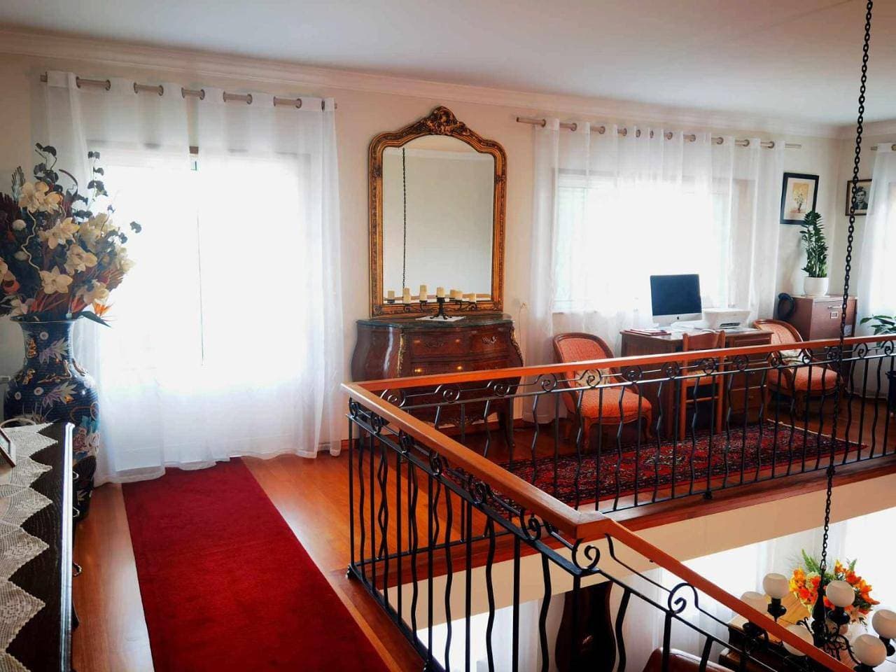 Foto 6 von 28: Two-Bedroom Apartment with Balcony