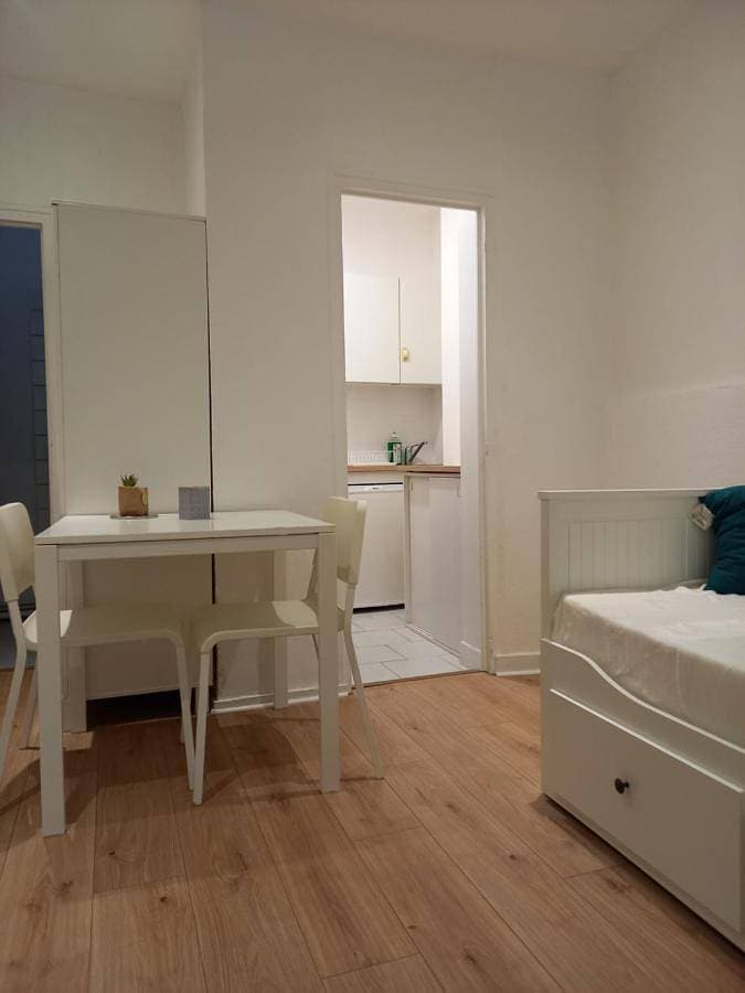 Foto 4 von 10: One-Bedroom Apartment