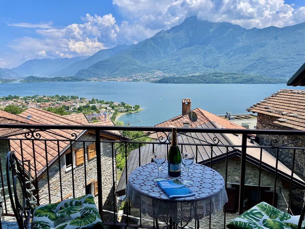 Pozzolo 3 km von Domaso: Mehrfamilienhaus Niki 1